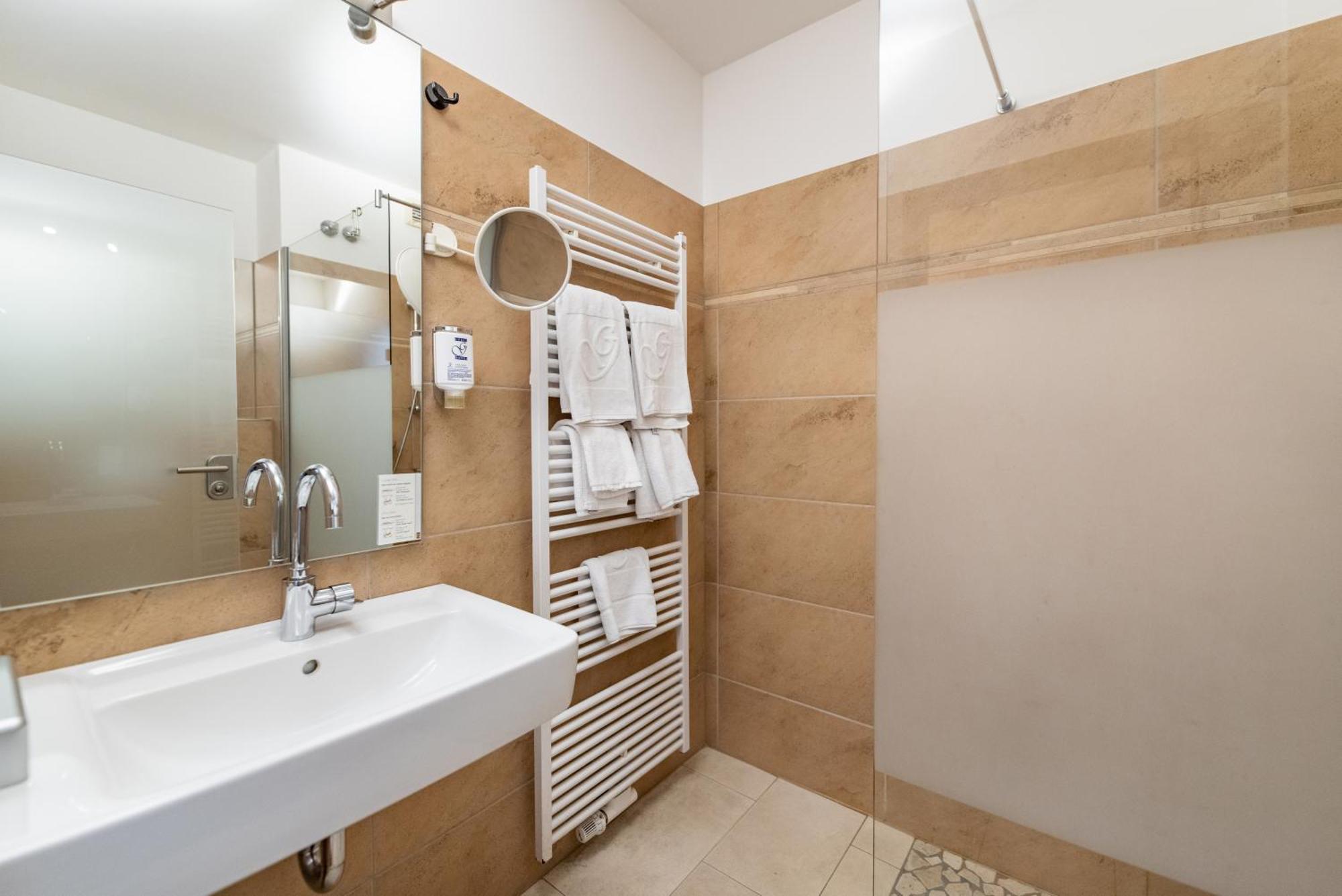 Goebel'S Seehotel Diemelsee Ngoại thất bức ảnh